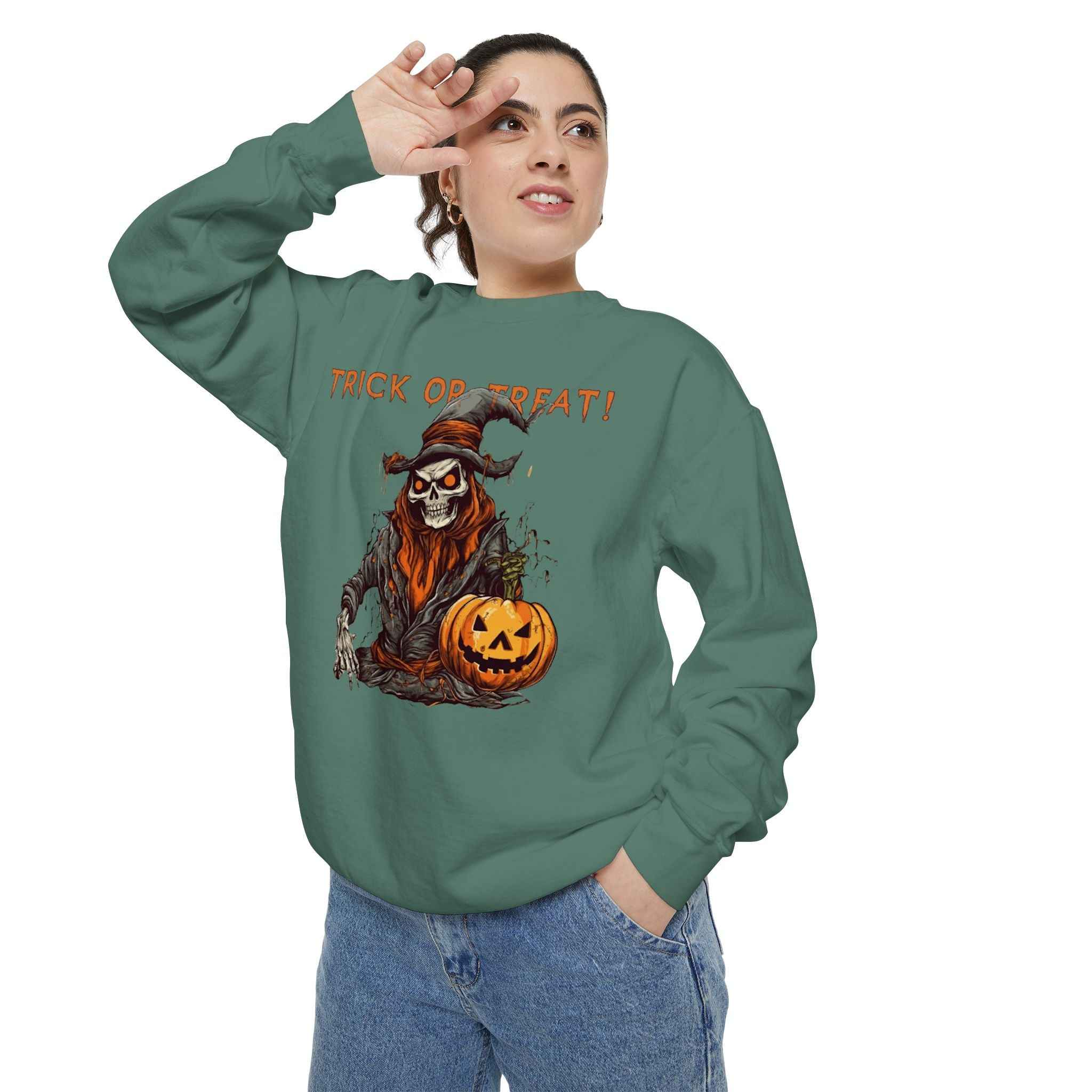 Halloween Graphic Sweatshirt - Unisex Trick or Treat Fall Sweater for Festive Style
