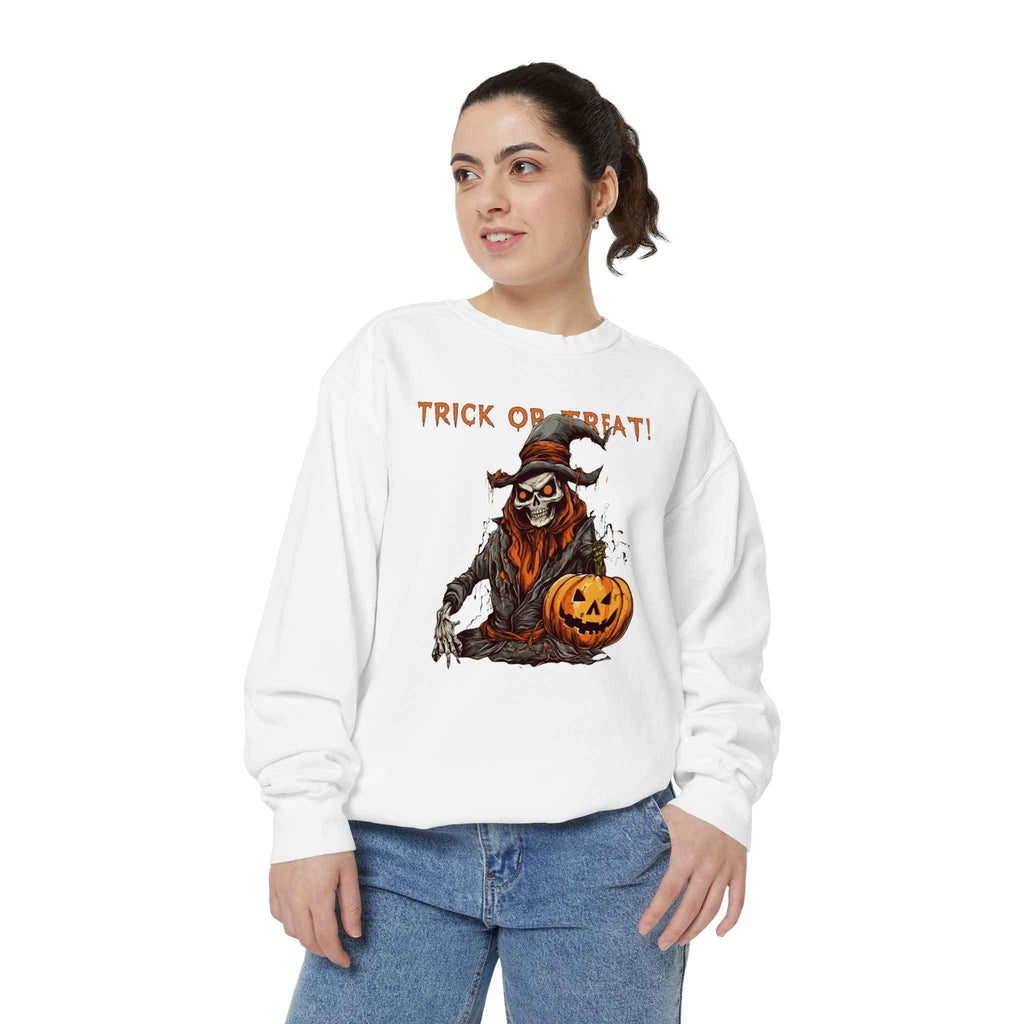 Halloween Graphic Sweatshirt - Unisex Trick or Treat Fall Sweater for Festive Style