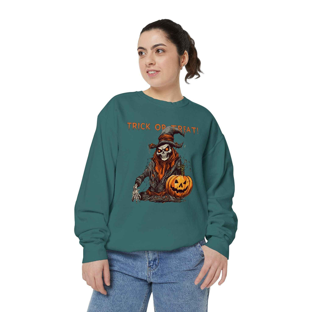 Halloween Graphic Sweatshirt - Unisex Trick or Treat Fall Sweater for Festive Style