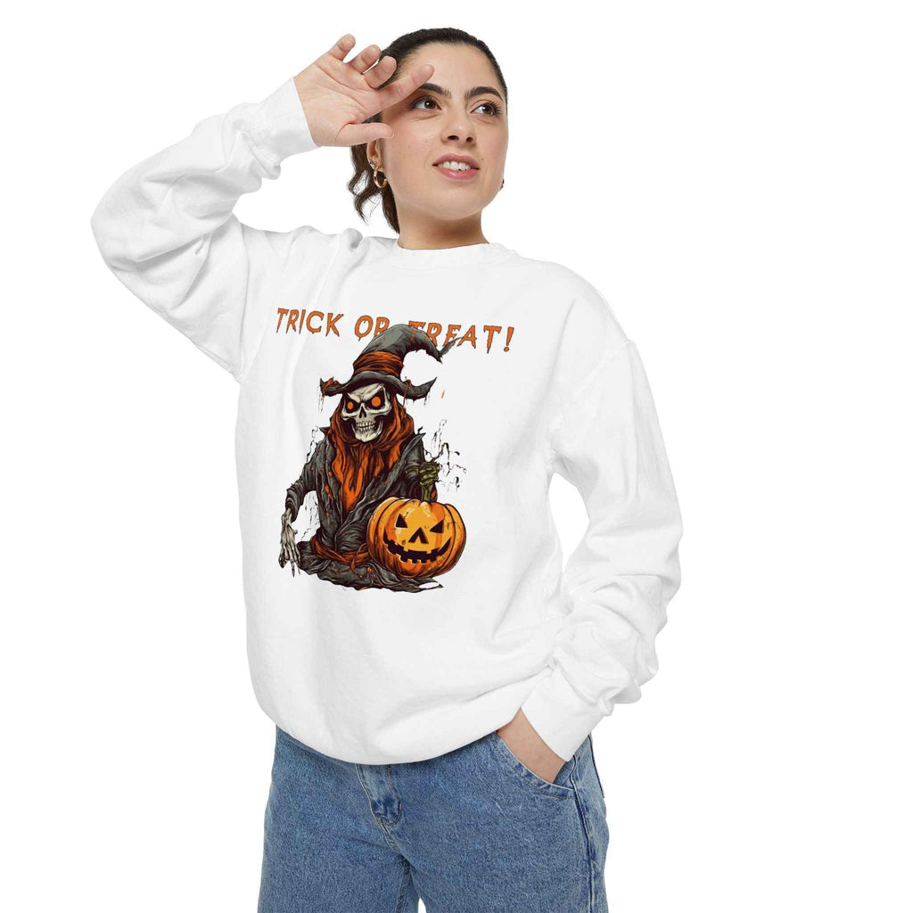 Halloween Graphic Sweatshirt - Unisex Trick or Treat Fall Sweater for Festive Style